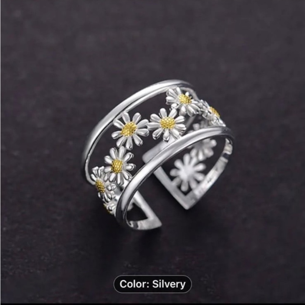 New! Unisex Hollow Daisy Flower Adjustable Ring, Fashion Ring.